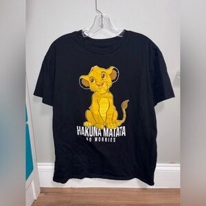 Disney the lion king young simba Hakuna matata black graphic tee jrs XL 15-17